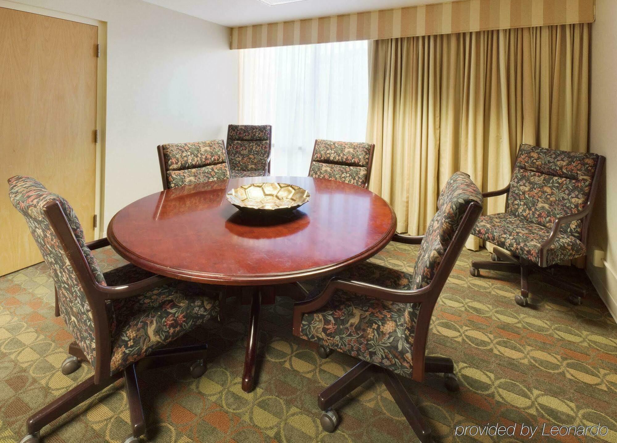 Holiday Inn Express & Suites Springfield By Ihg Kültér fotó